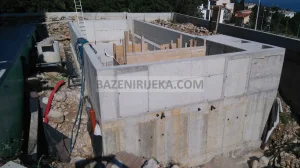 Bazen AZ007