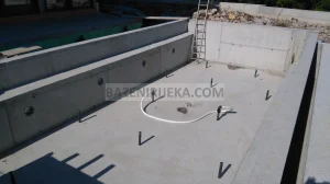 Bazen AZ015