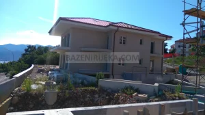Bazen AZ016