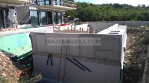 Bazen AZ036