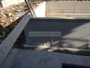 Bazen AZ050
