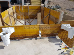 Bazen JB008