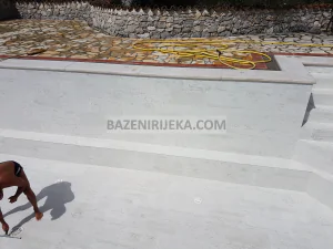 Bazen VT042